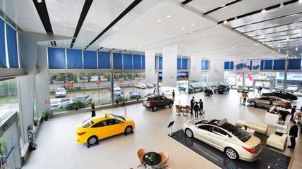 第一次去4S店看車(chē) 怎么裝作很老練的樣子