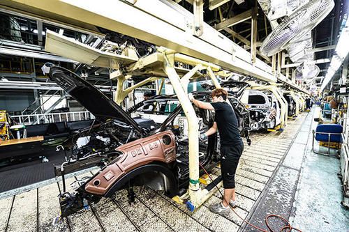 1月銷(xiāo)量下跌近兩成,中國(guó)汽車(chē)市場(chǎng)路在何方